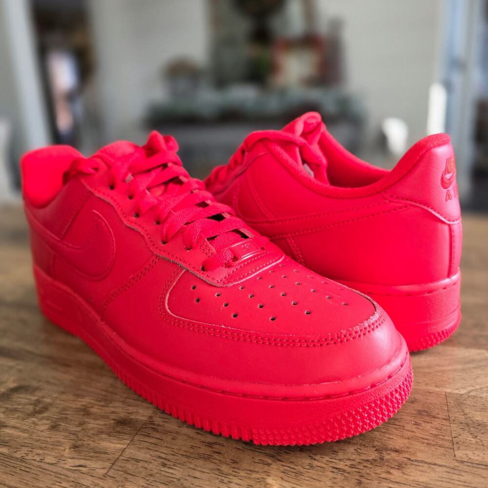 Nike Air Force 1 Low ’07 LV8 “Triple Red” Men’s Size 10.5 –‎ New Without Box